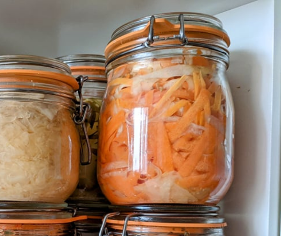 Tagliatelles de carottes lactofermentées aux zestes d'agrumes