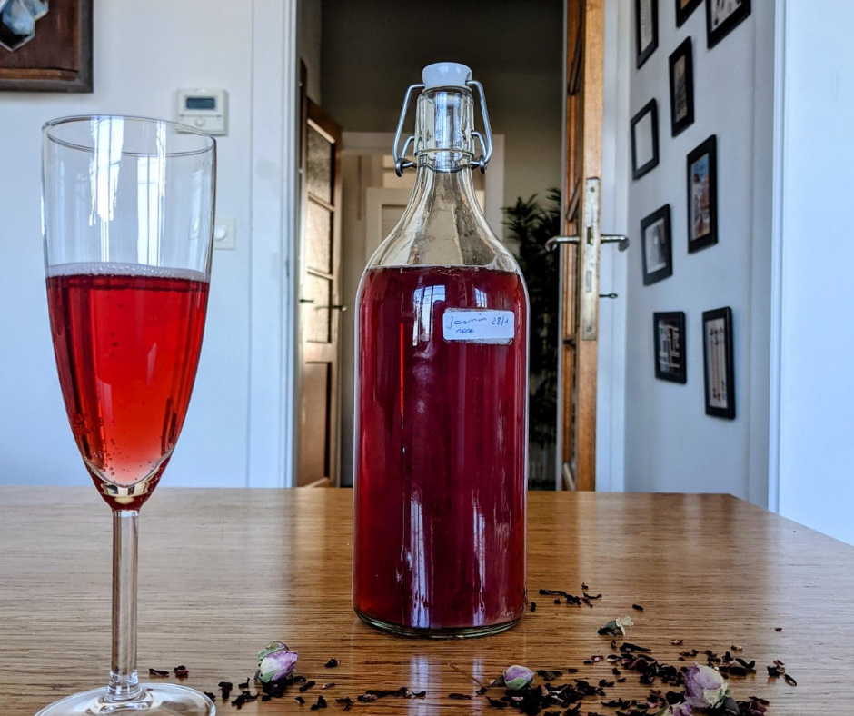 kombucha à la rose